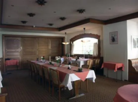 Otel Gartenhotel Sternen Domat