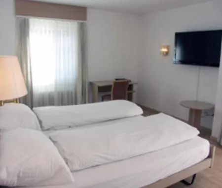 Gartenhotel Sternen 3* Domat